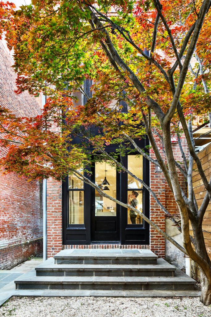 Historic Shaw Rowhouse by Hill & Hurtt Architects. Photography by Stacy Zarin Goldberg.